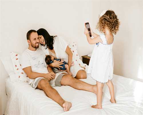 妈妈和妈妈离婚后,孩子跟谁?,代孕中心官方网站_试管婴儿代孕费用